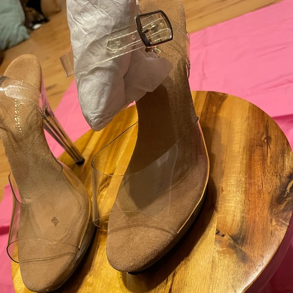 Clear pageant shoes by Fabulacous Size 8 with 4” Heel with tan soles - Picture 15 of 15